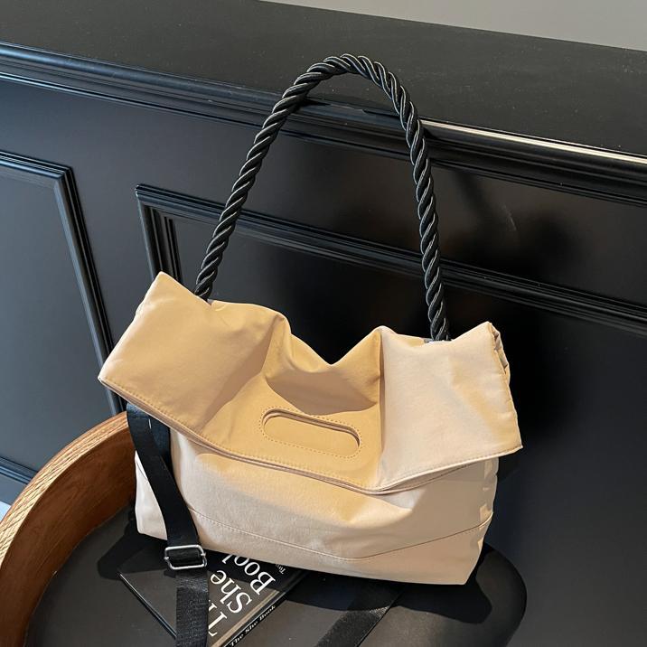 Women's Super Hot Canvas Large Capacity Commuter Tote Bag