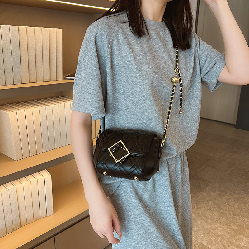 Women's Rhombic Chain Summer Fashion Trendy White Women's Shoulder Bag