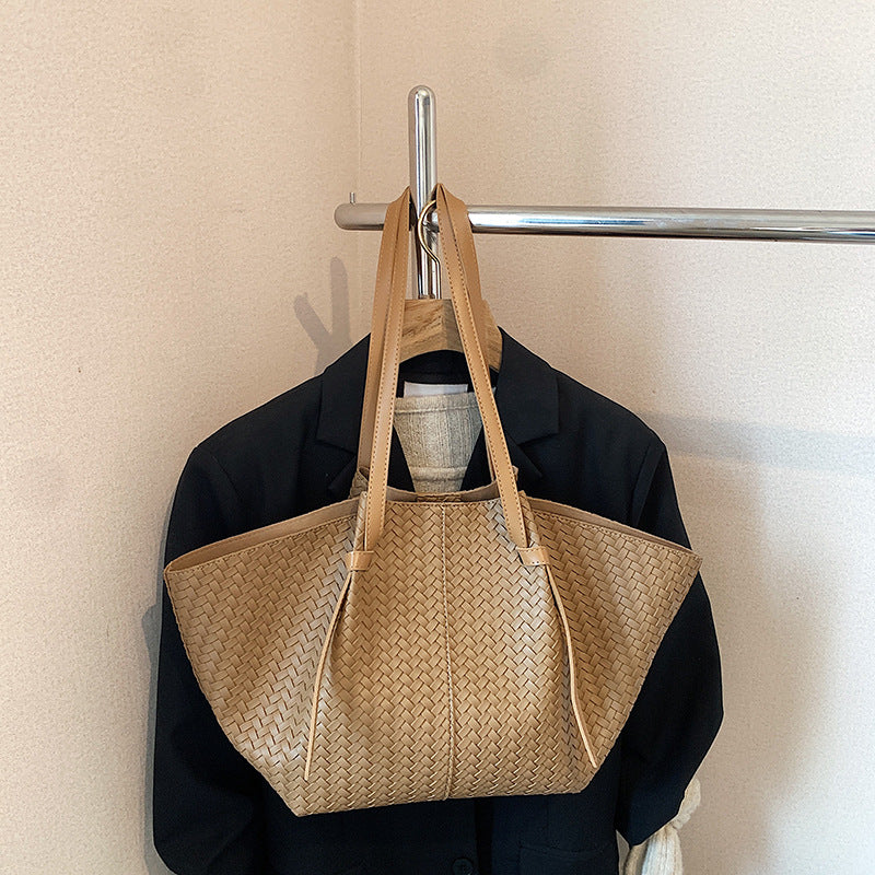 Style Woven Pleated Fashionable Simple Mother Tote Bag