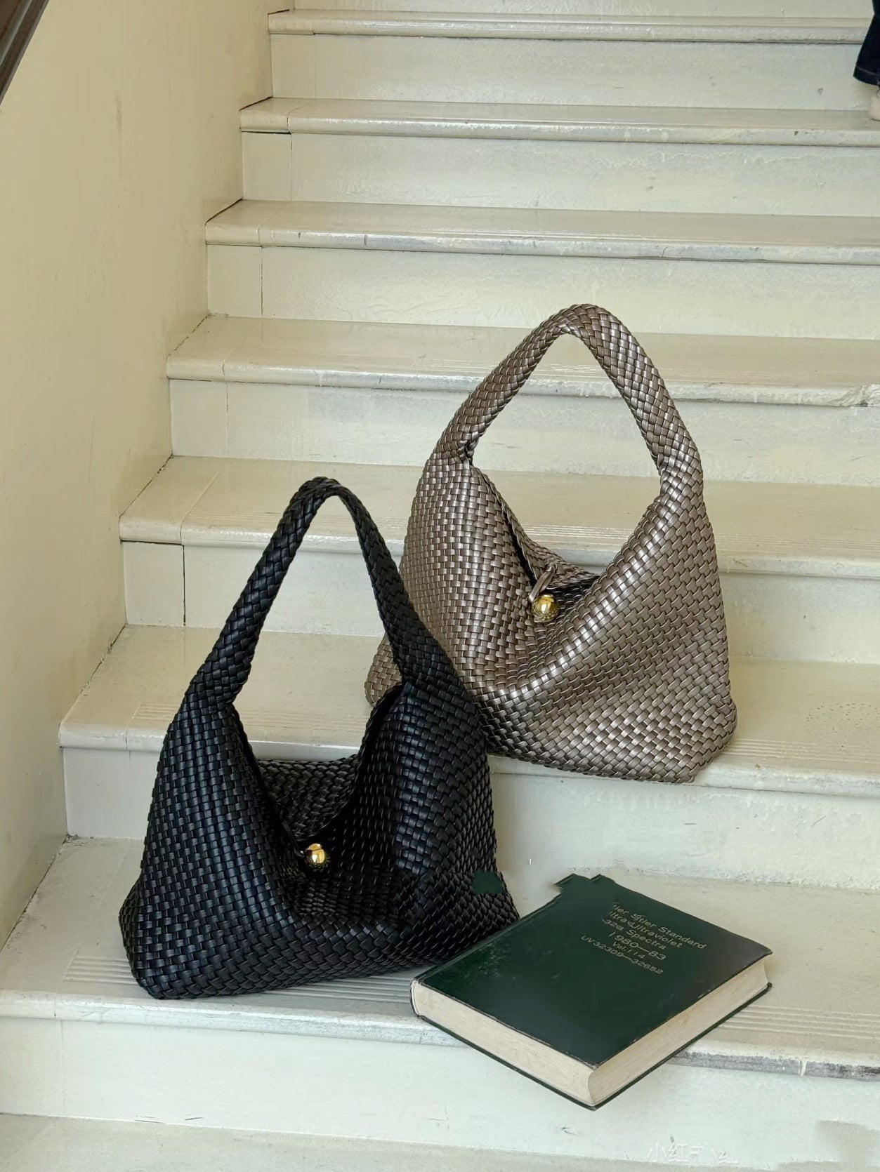 Women's Handmade Woven High Sense Commute Genuine Leather Shoulder Bags