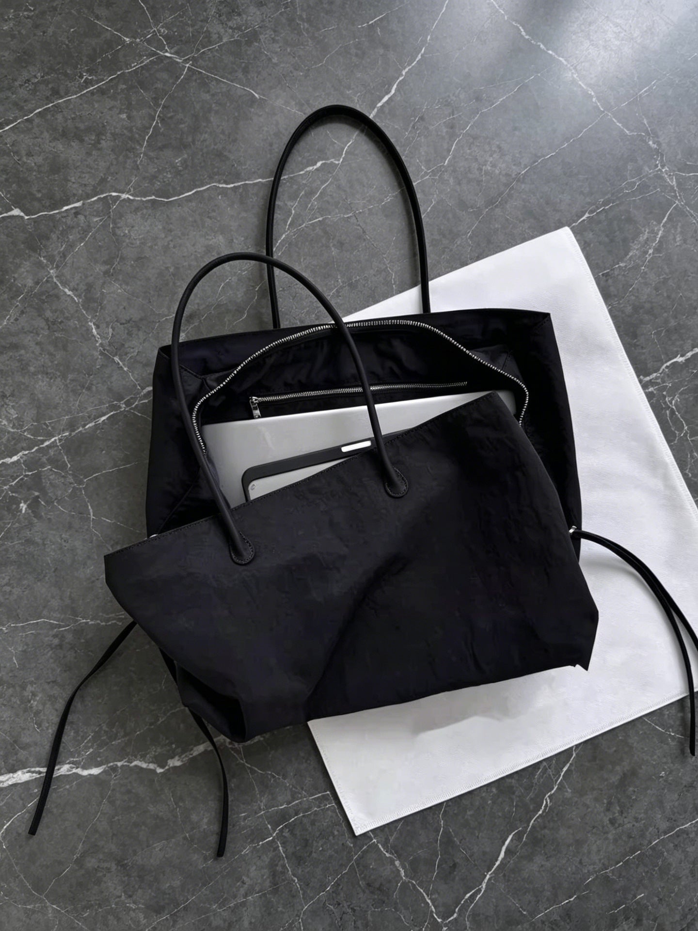 Niche Contrast Color Light Nylon Large Capacity Tote Bag