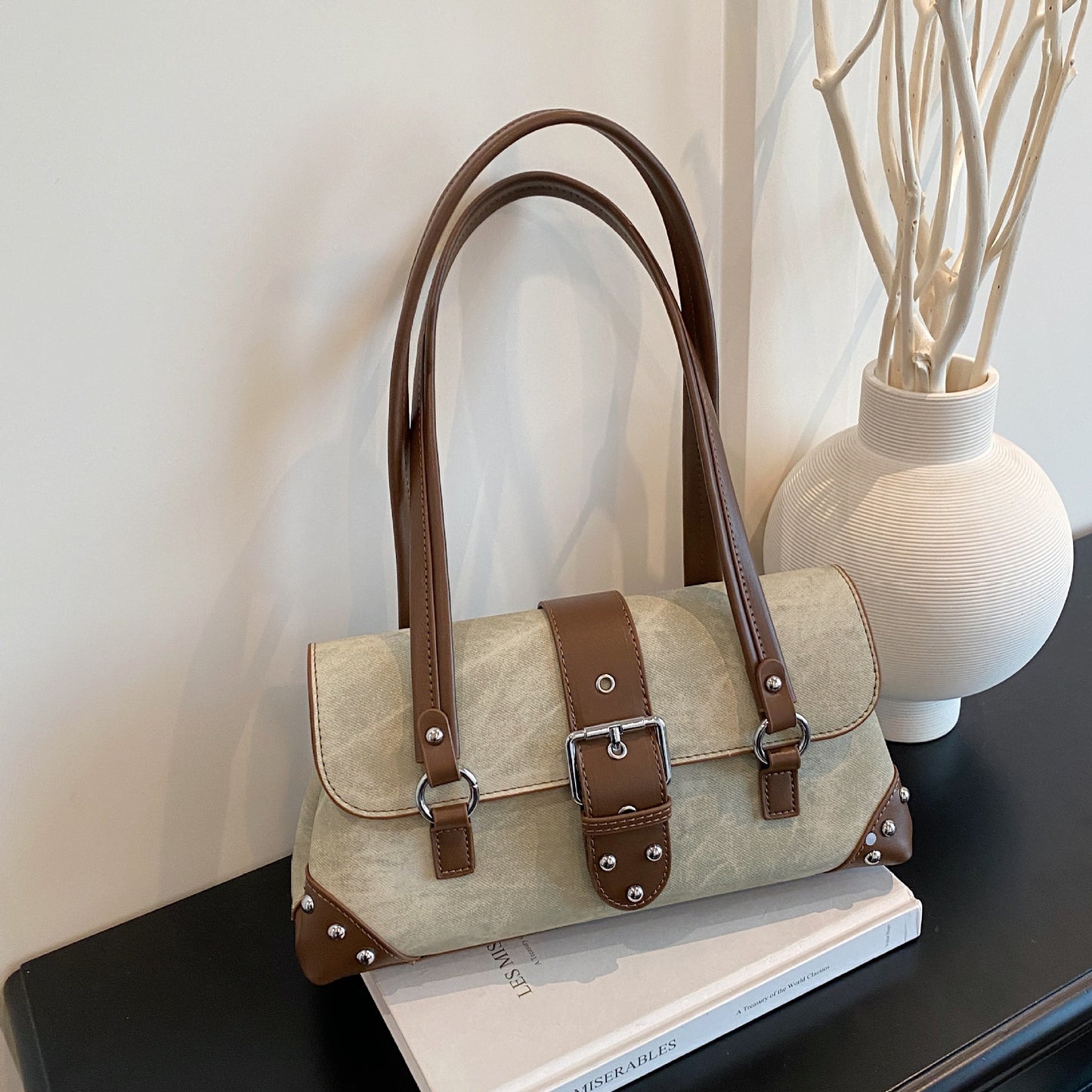 Western Style British Retro Female Senior Underarm Bag