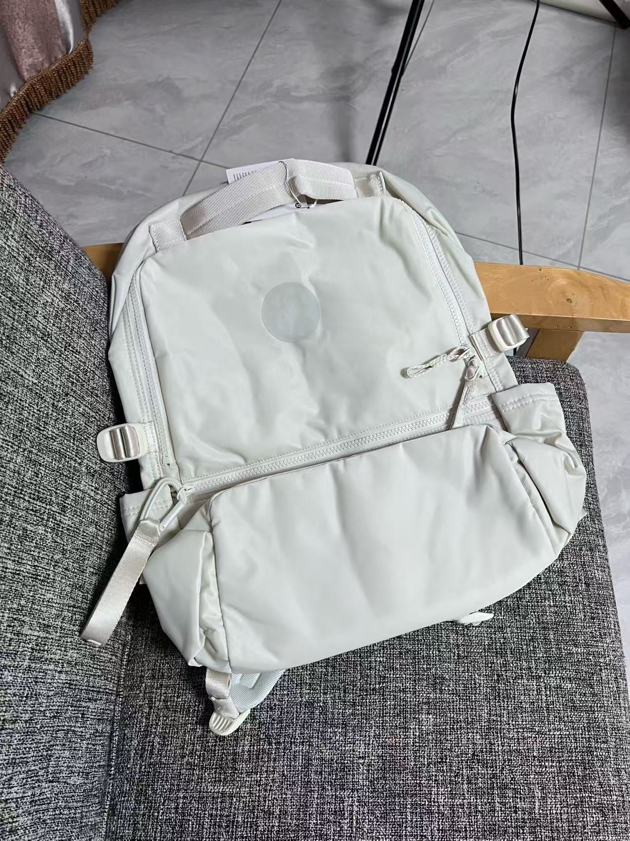 Creative Sufficient Computer Yoga Fitness Pass Leisure Backpack