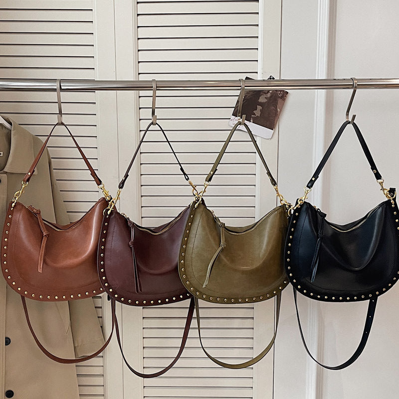 Women's Retro Large Capacity Spring Rivet Temperament Bags