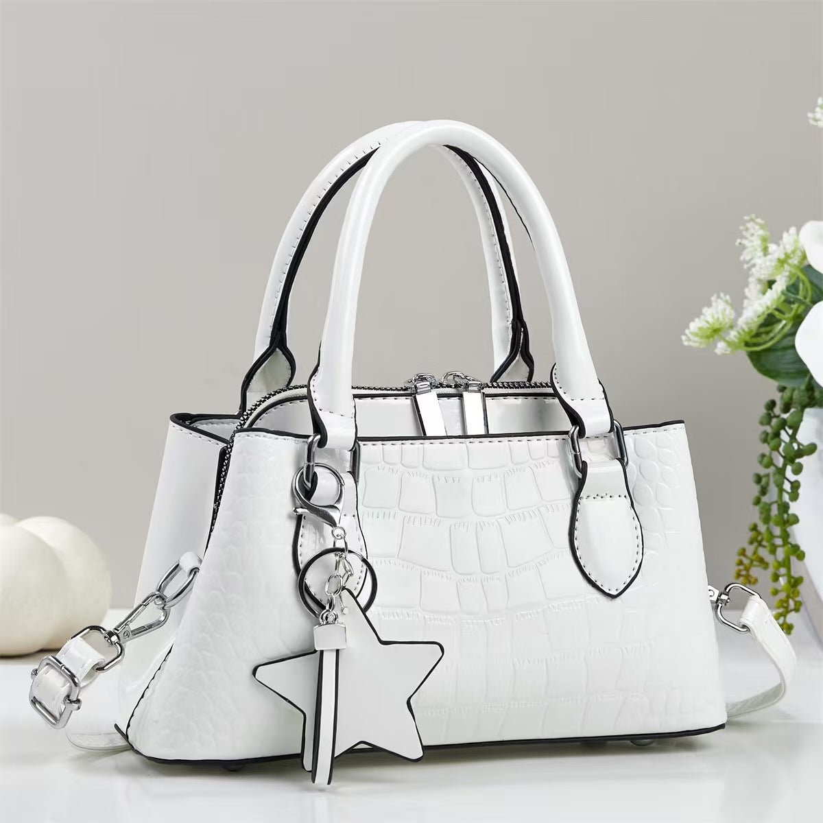 Capacity Fashionable Stylish Niche Affordable Luxury Bags