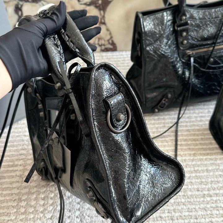Locomotive Light Luxury Oil Wax Classic Bags