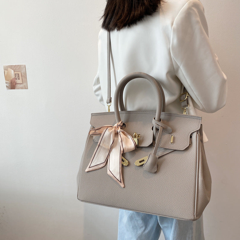 Slouchy Creative Women's Classic Platinum Kelly Women's Shoulder Bag