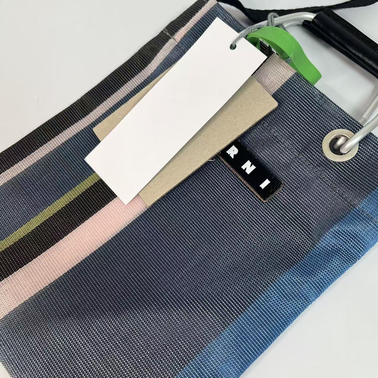Women's & Men's Woven Aluminum Portable Straw Beach Tote Bag