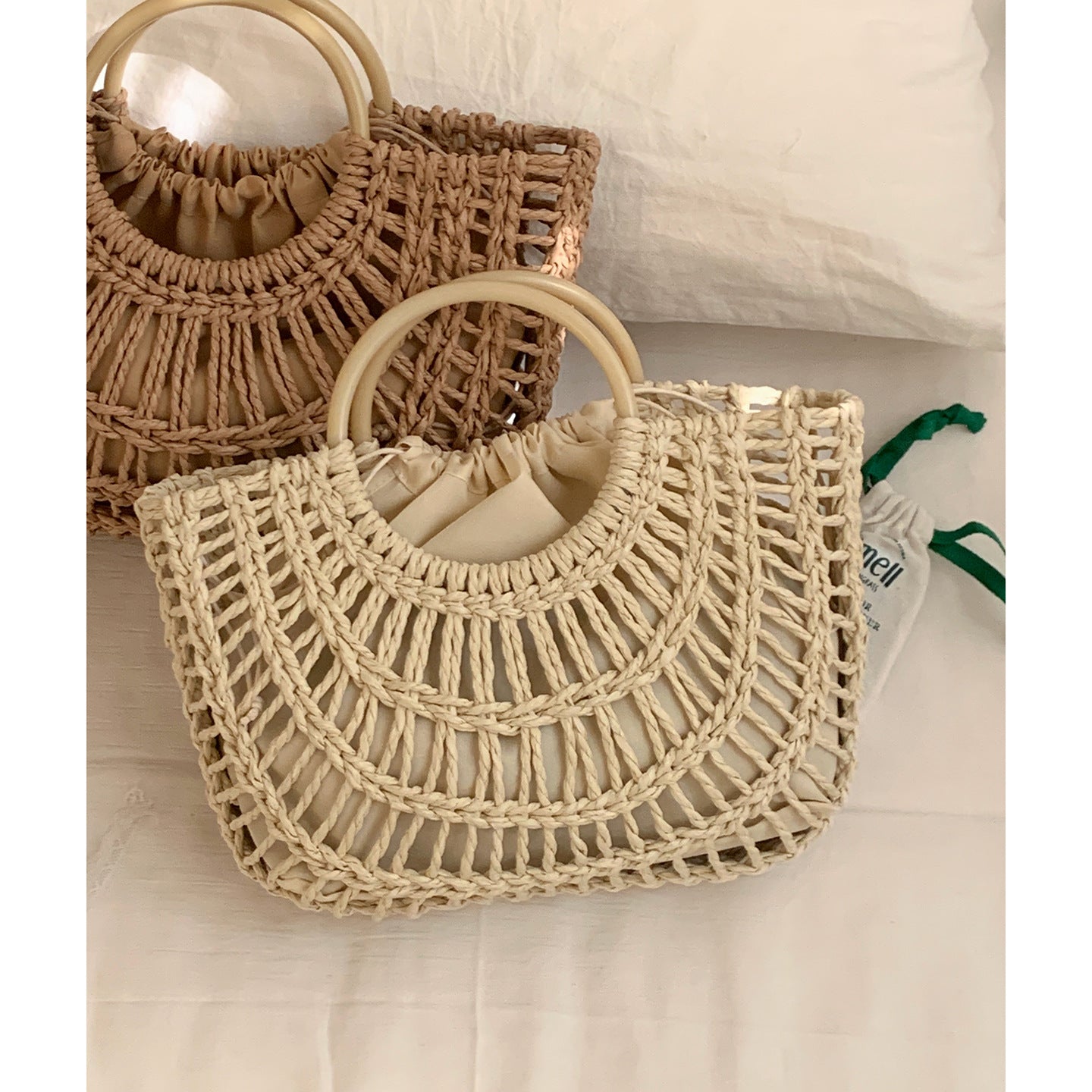 Women's Large Capacity Simple Straw Niche Vacation Style Tote Bag