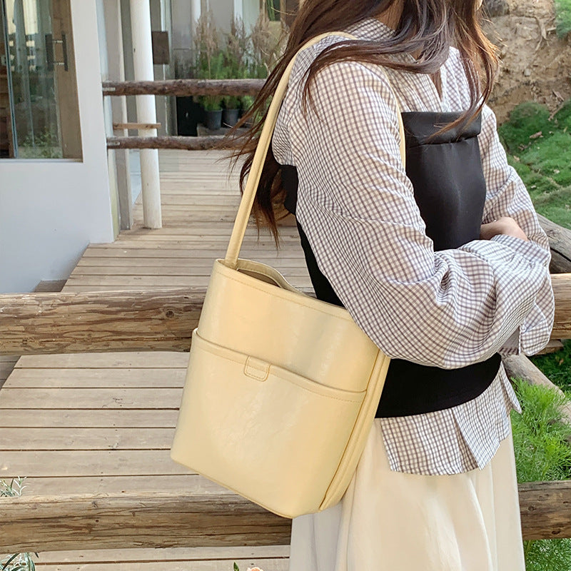 Retro Oil Wax Skin Korean Style Simple Fashion Trend Bucket Bag