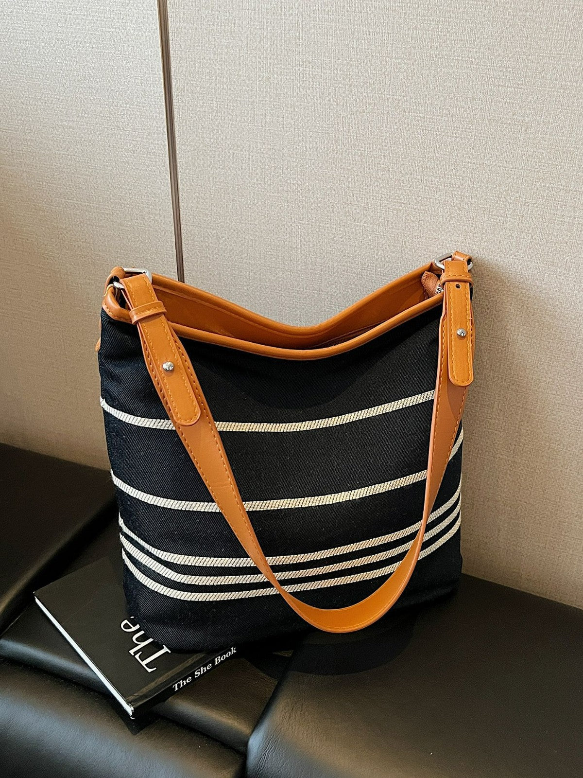 Women's Korean Minority Simple Class Commuter Large Capacity Women's Shoulder Bag