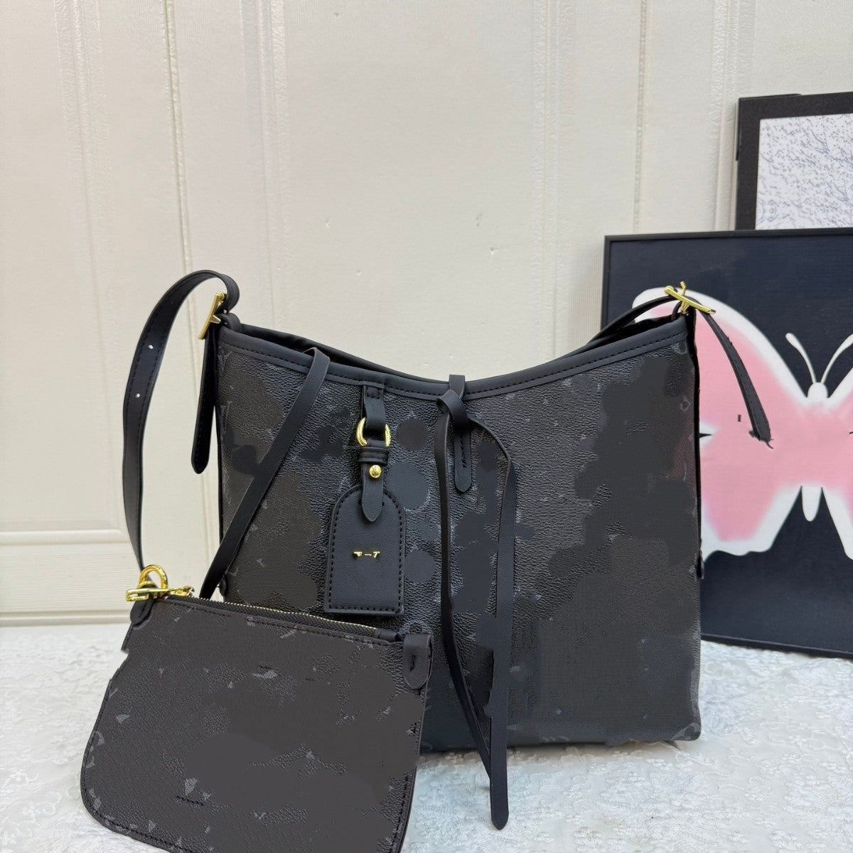 Classic Women's Donkey Large Capacity Vintage Bags