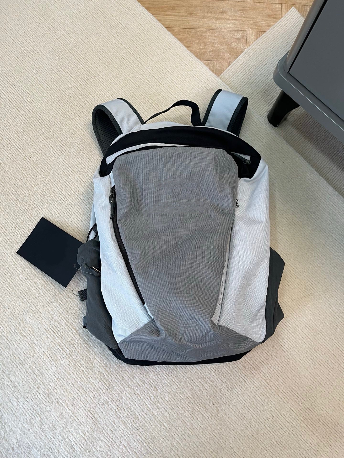 Women's & Men's Spring Mountain Climbing Biking Waterproof Large Backpacks