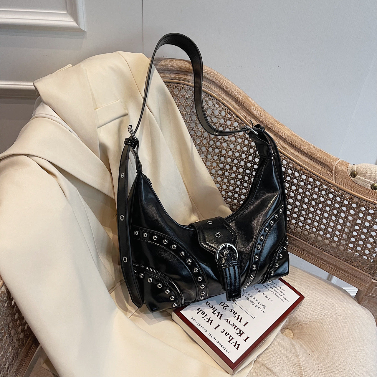 Women's Niche Retro Style Fashion Trend Underarm Bags