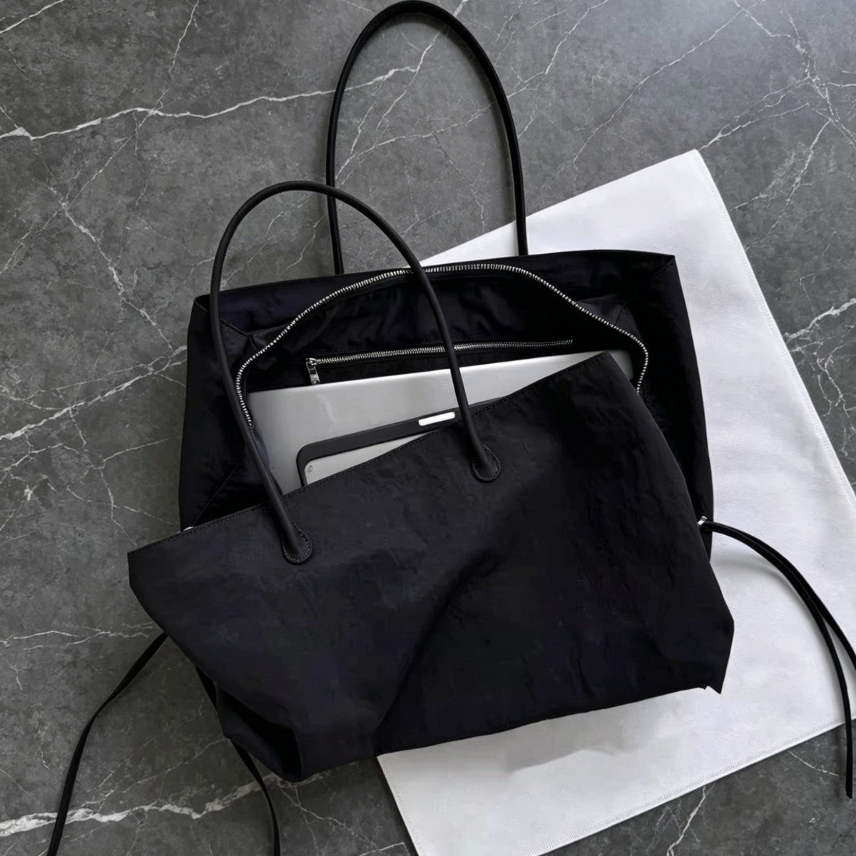 Niche Contrast Color Light Nylon Large Capacity Tote Bag
