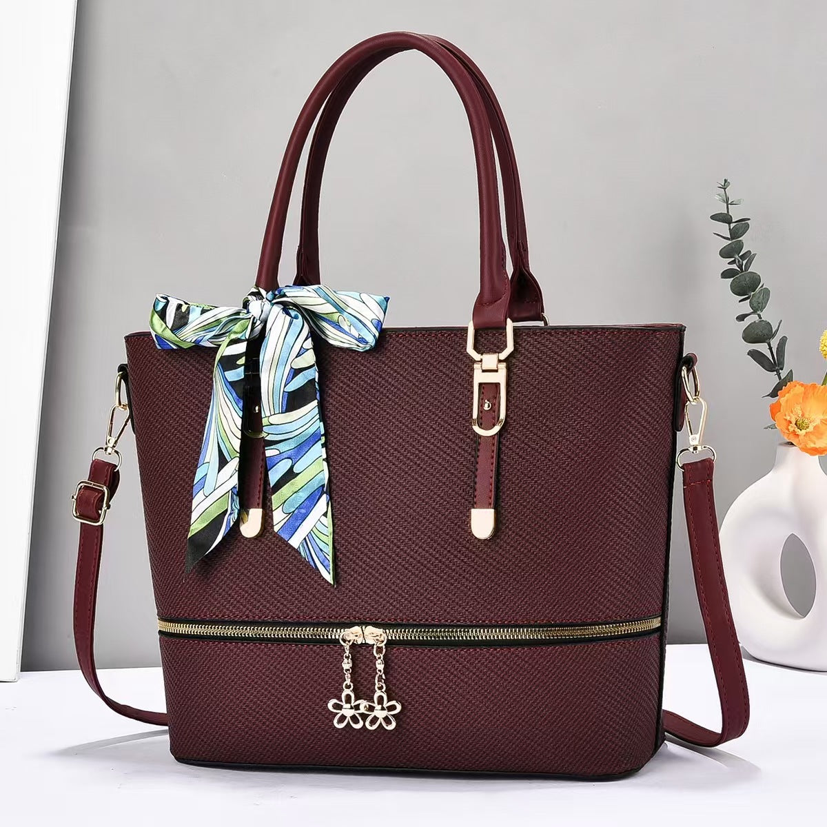 Women's Fashion Commuter Large Capacity Textured Bucket Bag