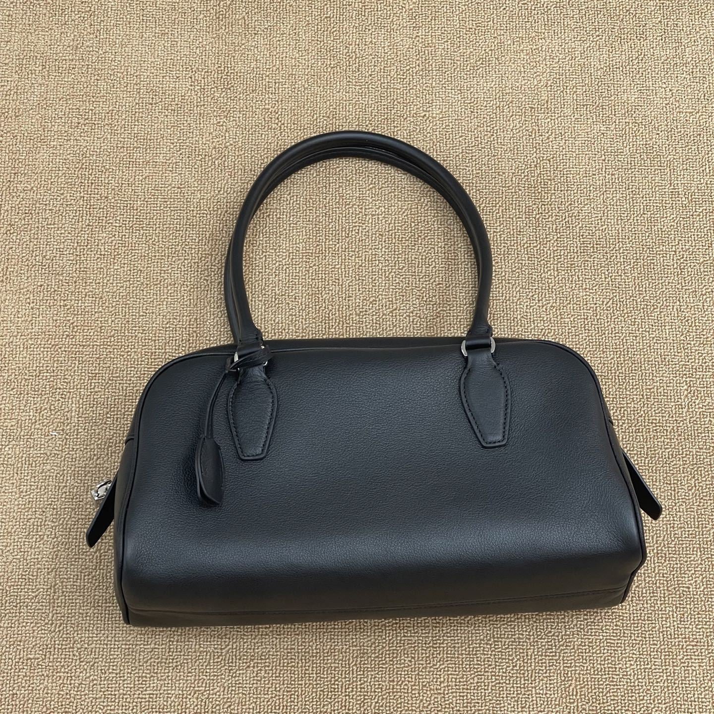 Women's Layer Cowhide Bowling High-grade Large Capacity Commuter Underarm Boston Hand Bags