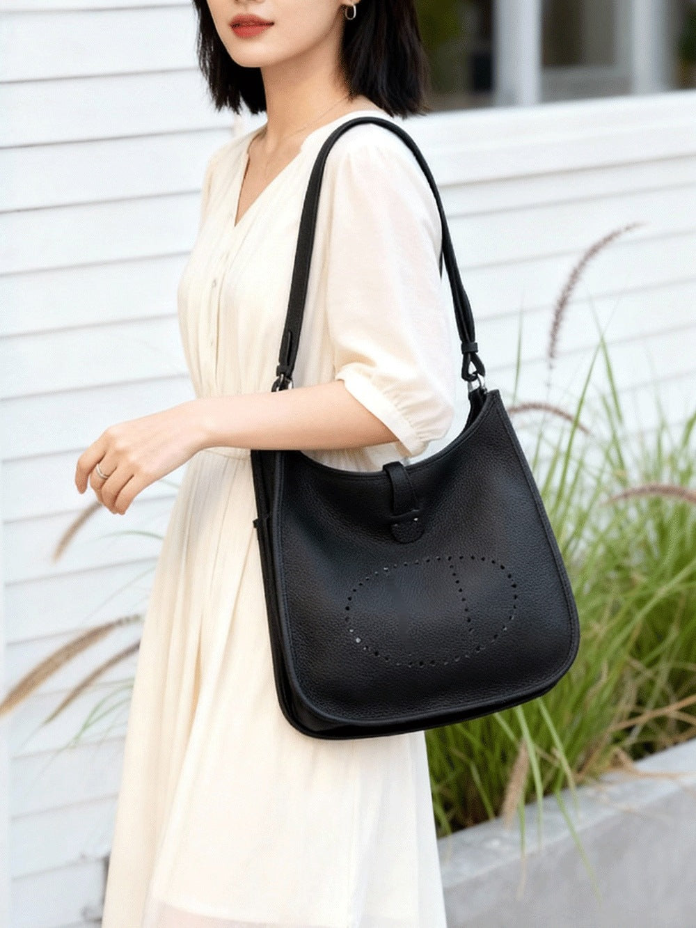 Women's First Layer Cowhide Large Capacity Hollow Bags