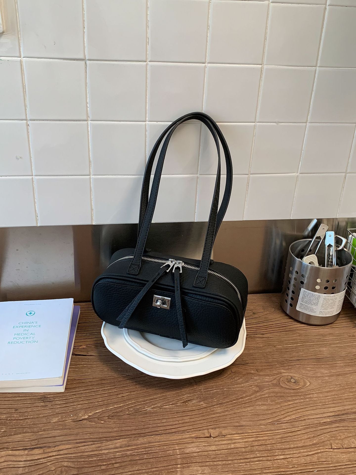 Women's Niche Underarm Fashion Simple Boston Commuter Shoulder Bags