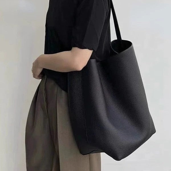Women's Genuine Leather Large Capacity Commuter One Bucket Bag