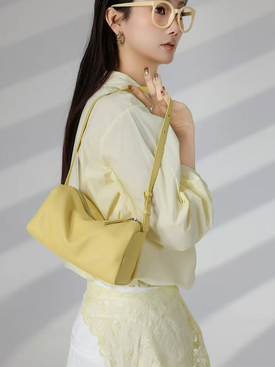 Cattlehide Leather Fashion Cylinder Pencil Box Design Soft Mini Underarm Bags