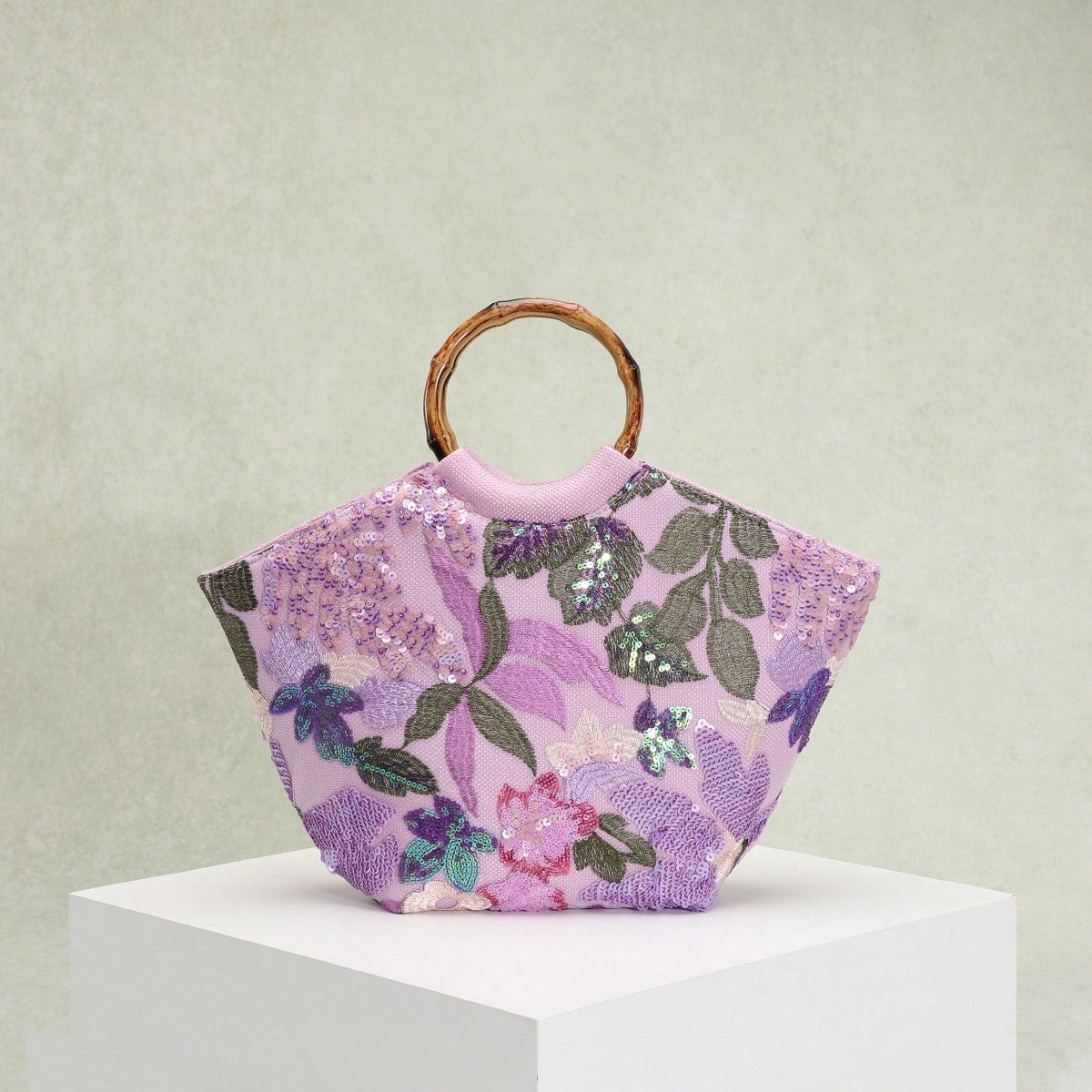 Women's Seaside Vacation Style Embroidered Three-dimensional Applique Sequined Flower Bamboo Tote Bag