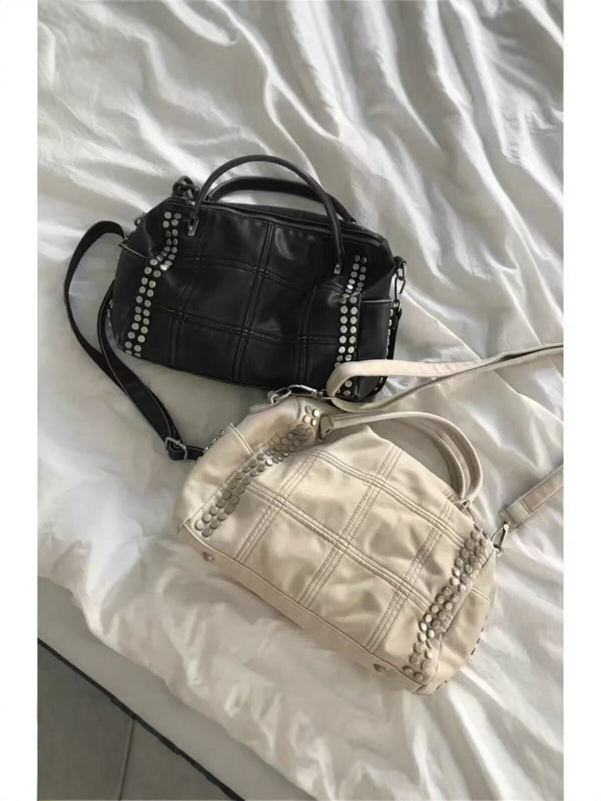 Women's Style Retro Rivet Plaid Large Capacity Portable Bags