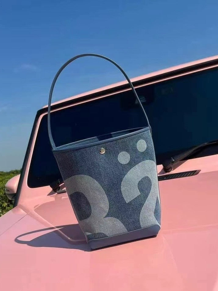 Niche Large Capacity Trendy Flying Woven Washing Water Bags