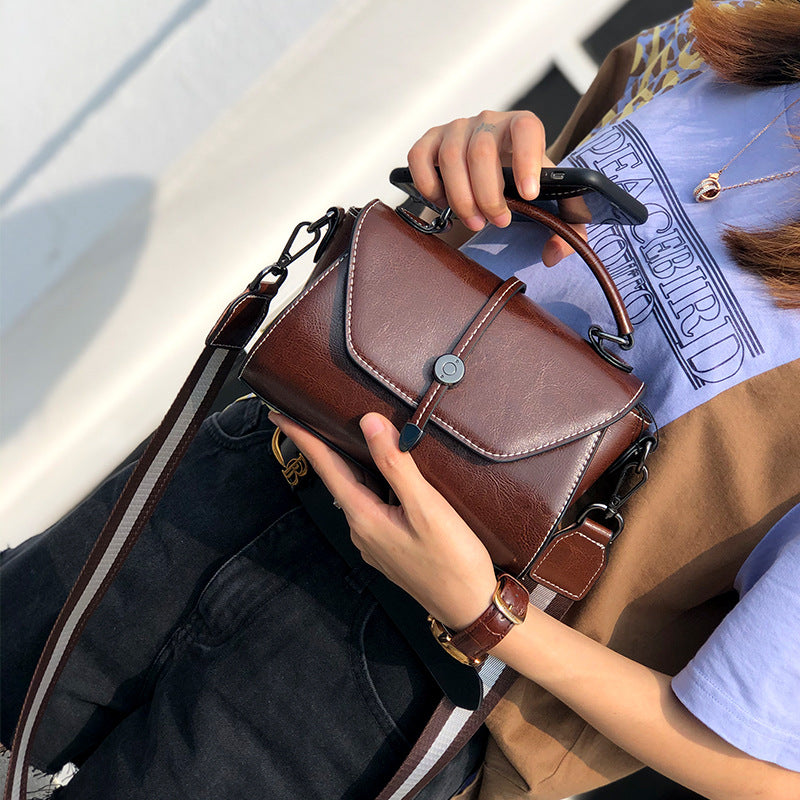 Women's Elegant High-grade Cowhide Trendy Commute Women's Shoulder Bag