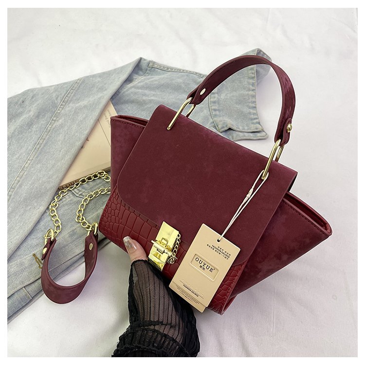 Women's Retro Design Popular Chain Portable Bags