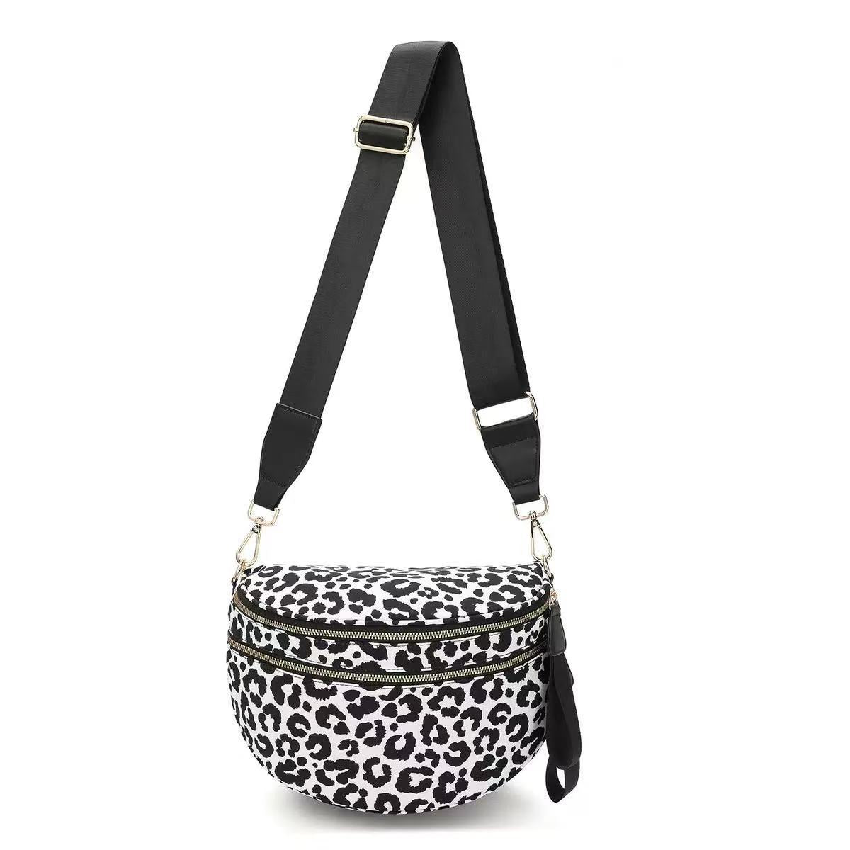 Pretty Women's Shell Oxford Cloth Nylon Women's Messenger Bag