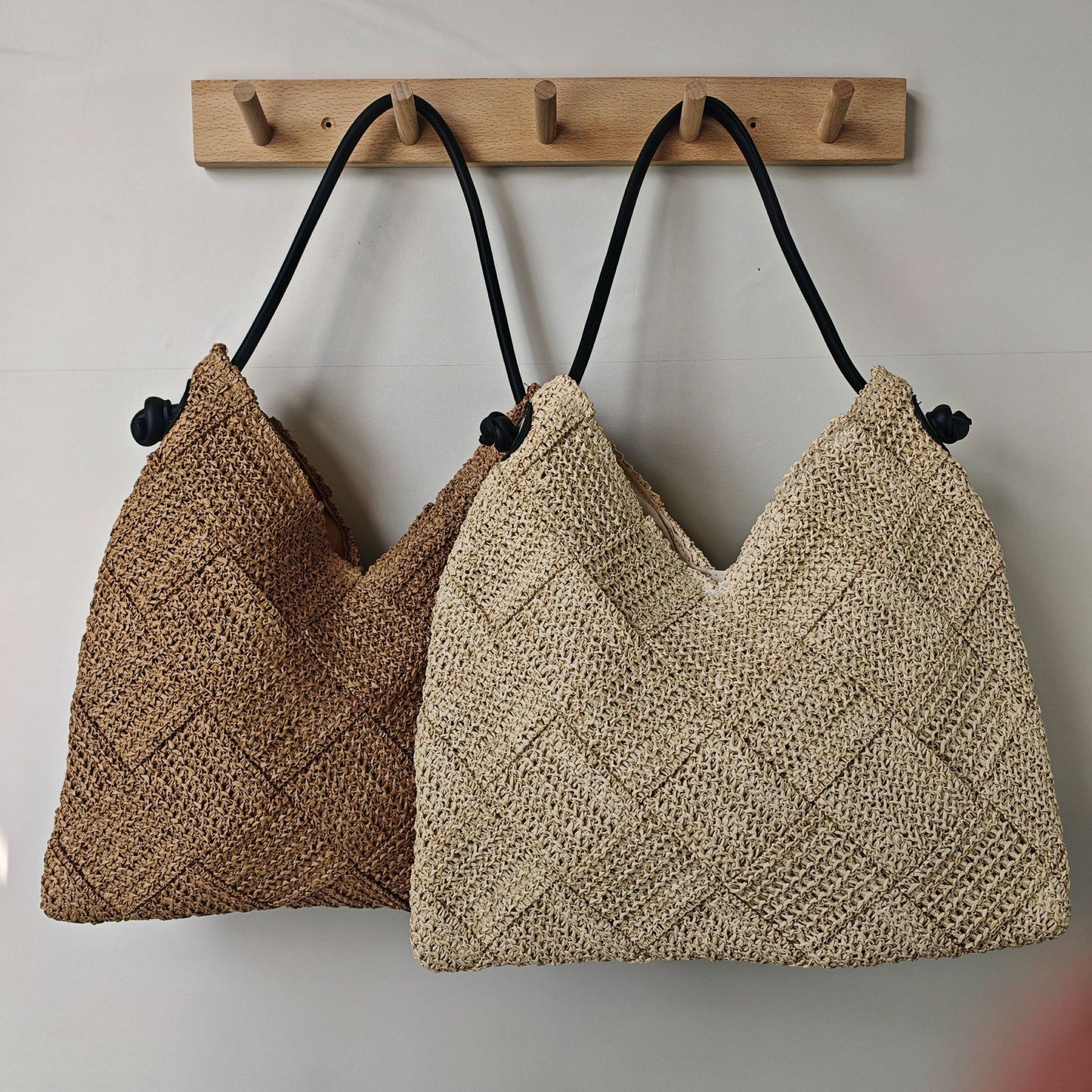 Women's Woven Idle Style Portable Seaside Vacation Bags