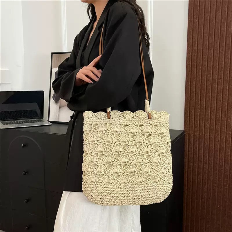 Women's Hollow Straw Handmade Crochet Woven Large Capacity Portable Seaside Tote Bag