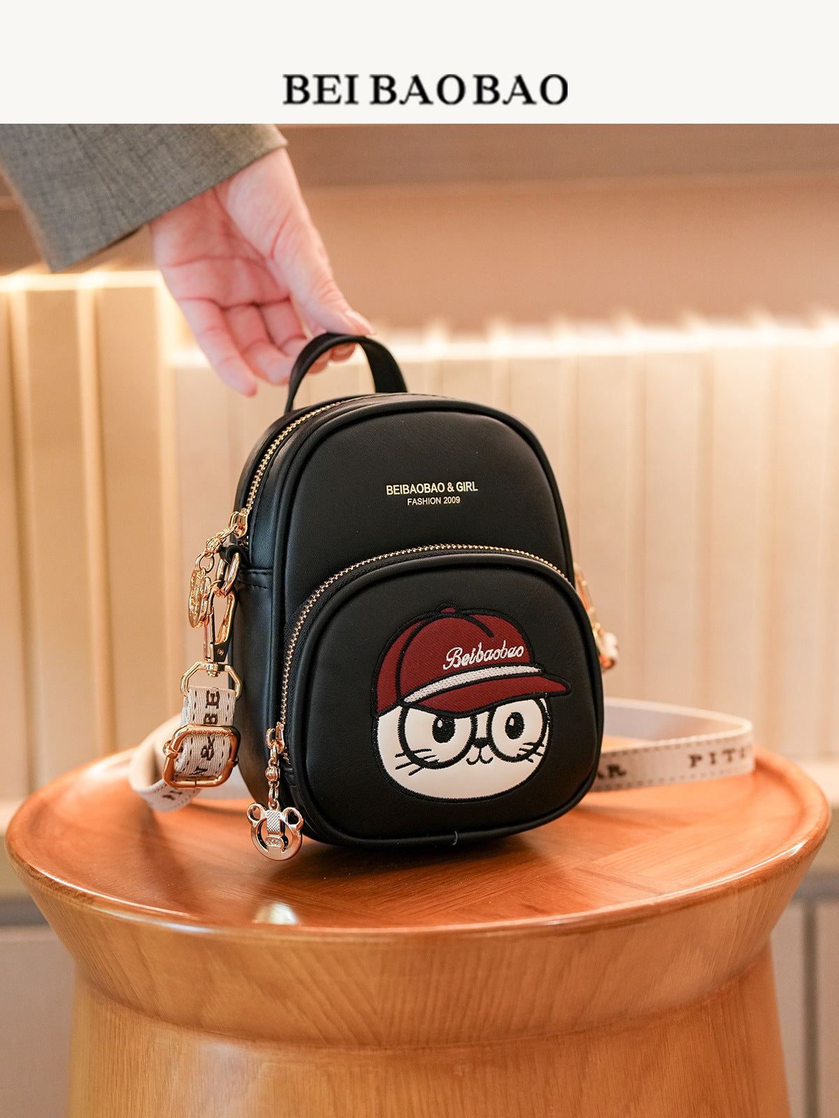 Women's Source Cartoon Baseball Cap Fashion Mobile Phone Bag