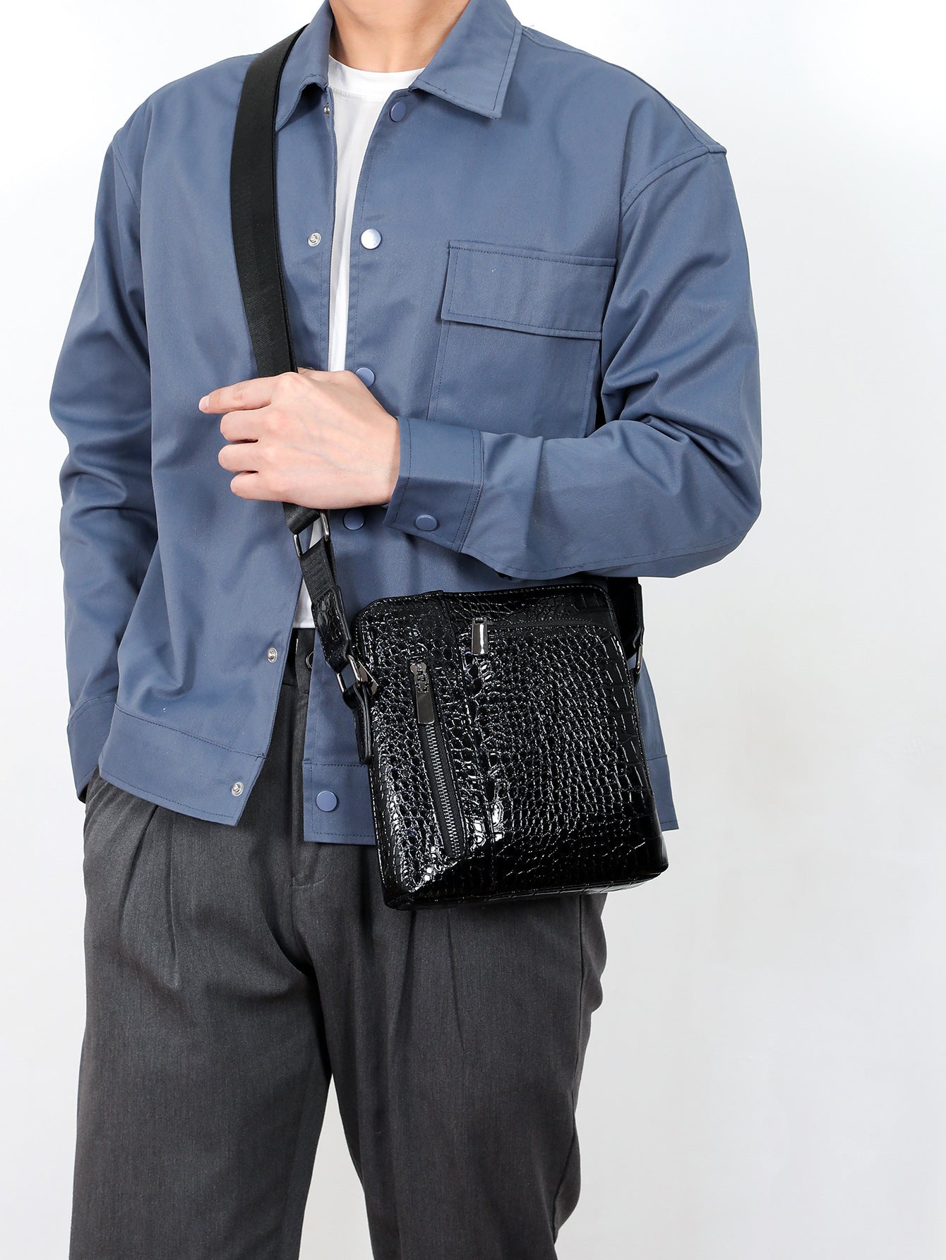 Men's Fashion Crocodile Pattern Soft Leather Business Commute Simple Men's Bags