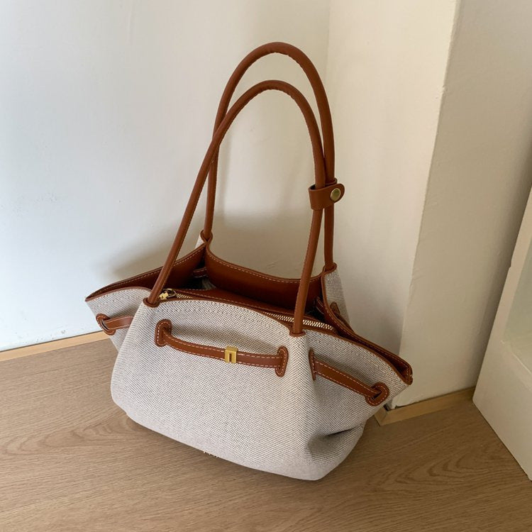 Graceful Women's Retro Underarm Summer One Tote Bags