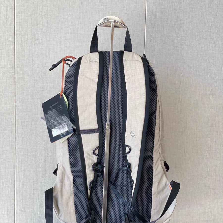 Women's & Men's Lightweight Large Capacity Exercise Commuter Mother Sports Backpack