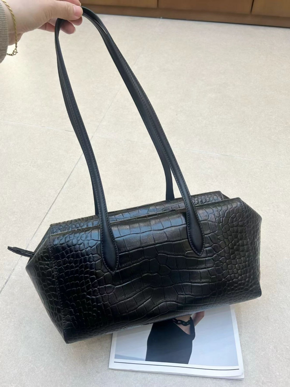 Women's Crocodile Pattern Cowhide Classic Fashionable One Simple Practical Soft Bags