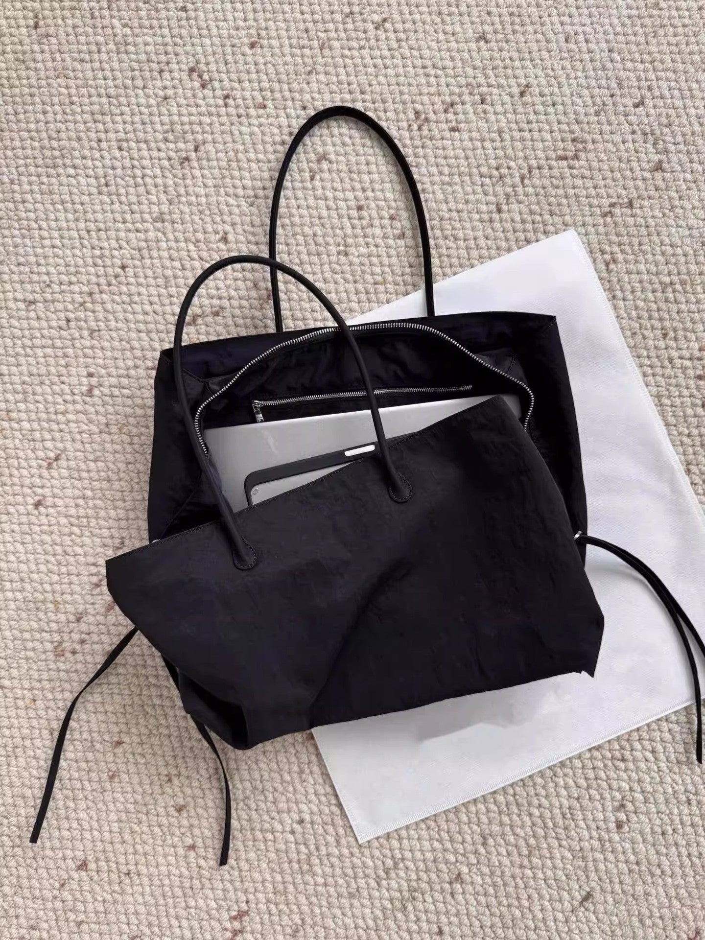 Women's Versatile Large Capacity Light Commuter Underarm Gym Bags