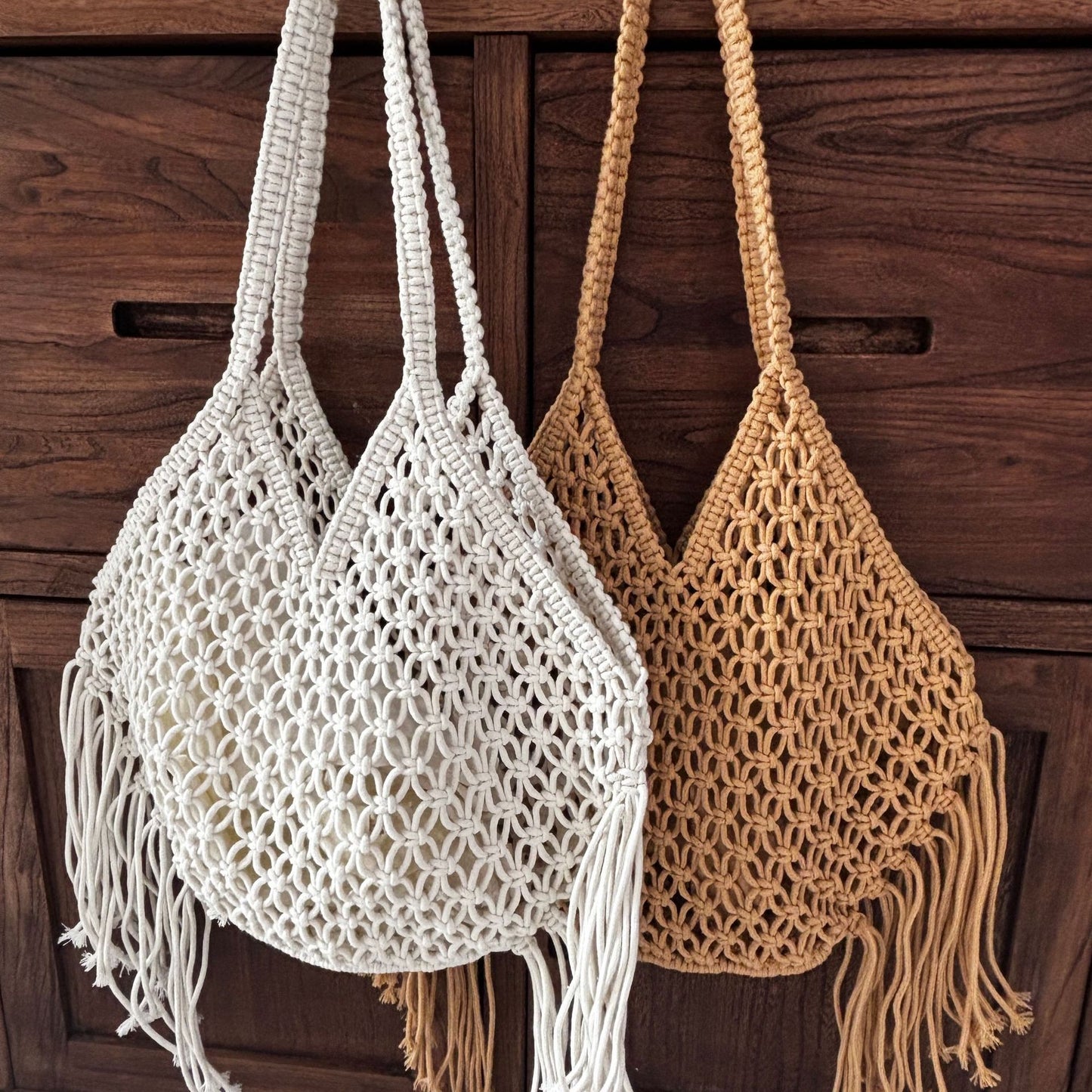 Women's Retro Hollow Hand-woven Summer Seaside Vacation Versatile Beach Niche Women's Shoulder Bag