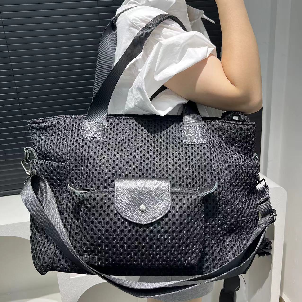 Women's Korean Lightweight Short-distance Mesh Large Capacity Shoulder Bags