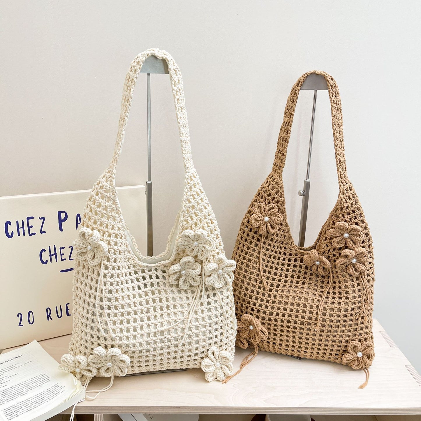 Underarm Large Capacity Woven Western Style Women's Shoulder Bag