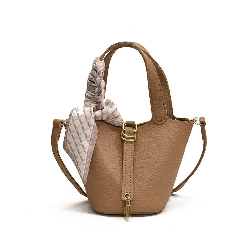 Lychee Pattern Vegetable Basket Trendy Simple Bucket Bag