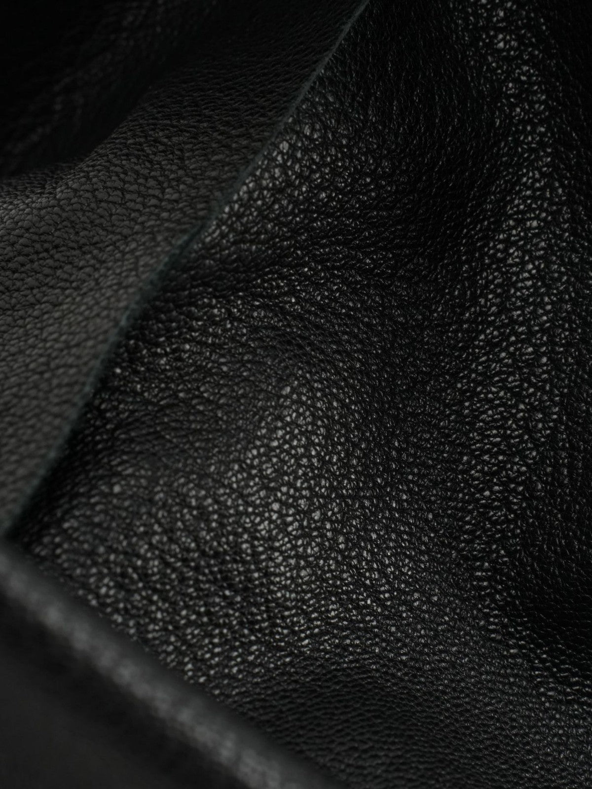 Women's Versatile Daily Large Capacity Commuter Stylish Personalized Genuine Leather Bags