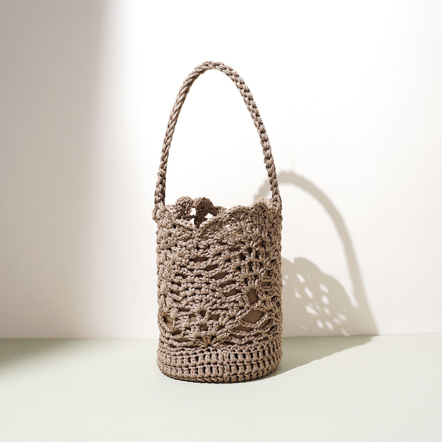 Hollow Portable Exquisite Woven Vacation Beach Women's Shoulder Bag
