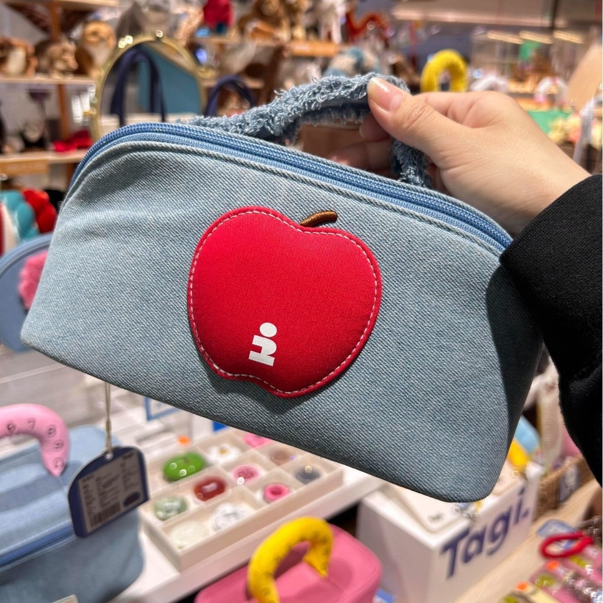 Imagine Apple Bulging Cute Waterproof Portable Cosmetic Bags