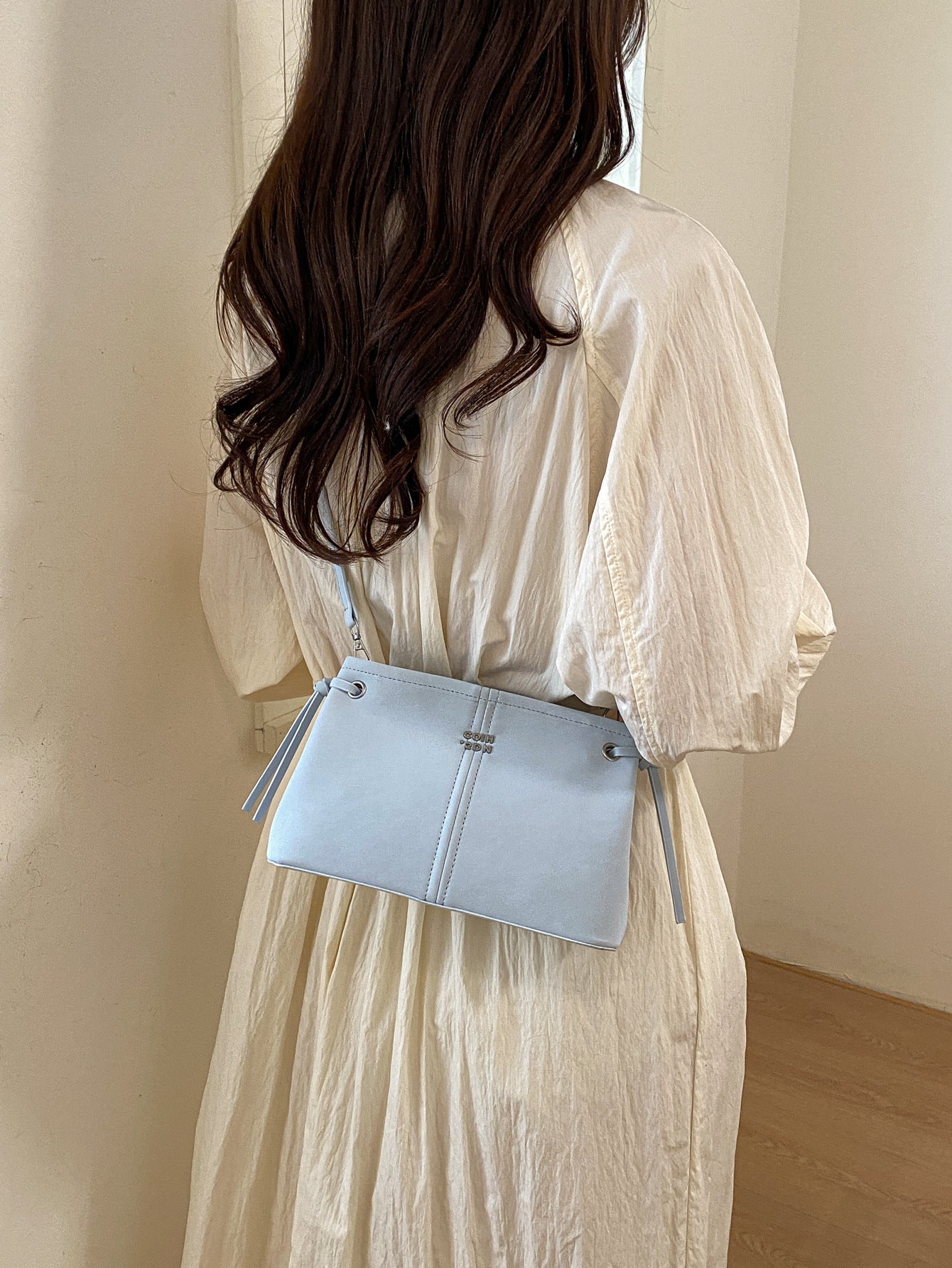Popular Versatile Women's Niche Portable Pillow Bucket Bags