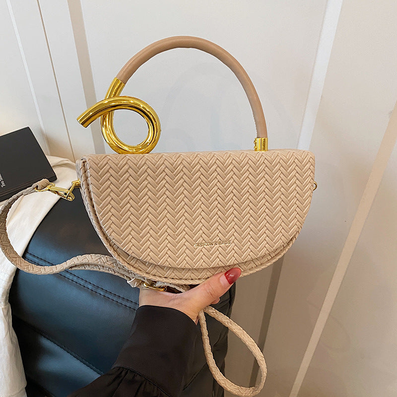 Women's Fashionable Saddle Light Luxury High-grade Niche Personality Portable Women's Messenger Bag