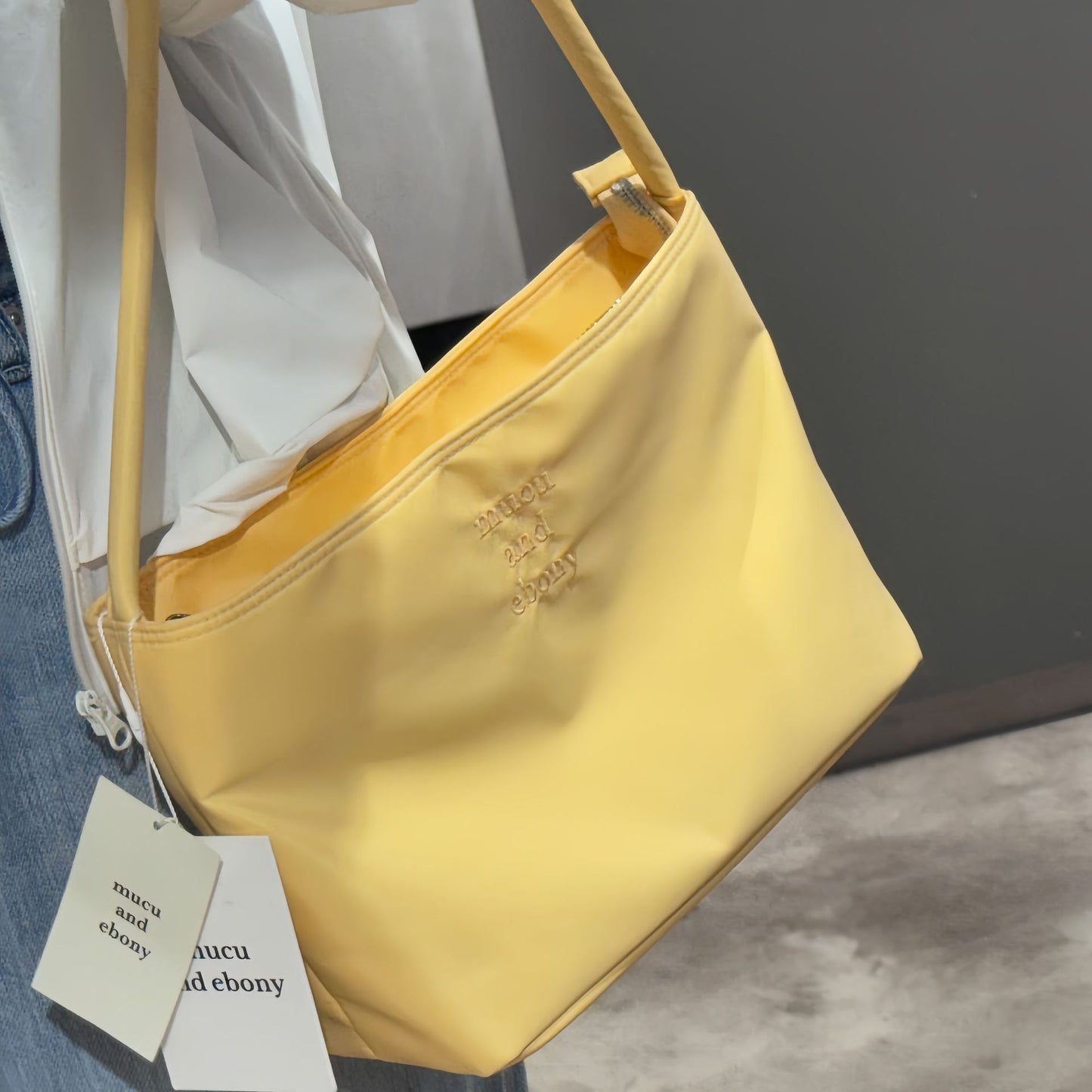 Trendy Attractive Women's Niche Nylon Commute Bucket Bags