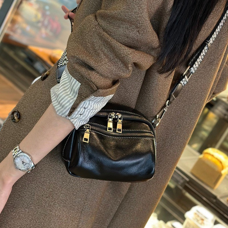Women's Top Layer Cowhide Genuine Leather Design Women's Messenger Bag